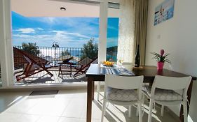 Apartment Primosten Adiomare
